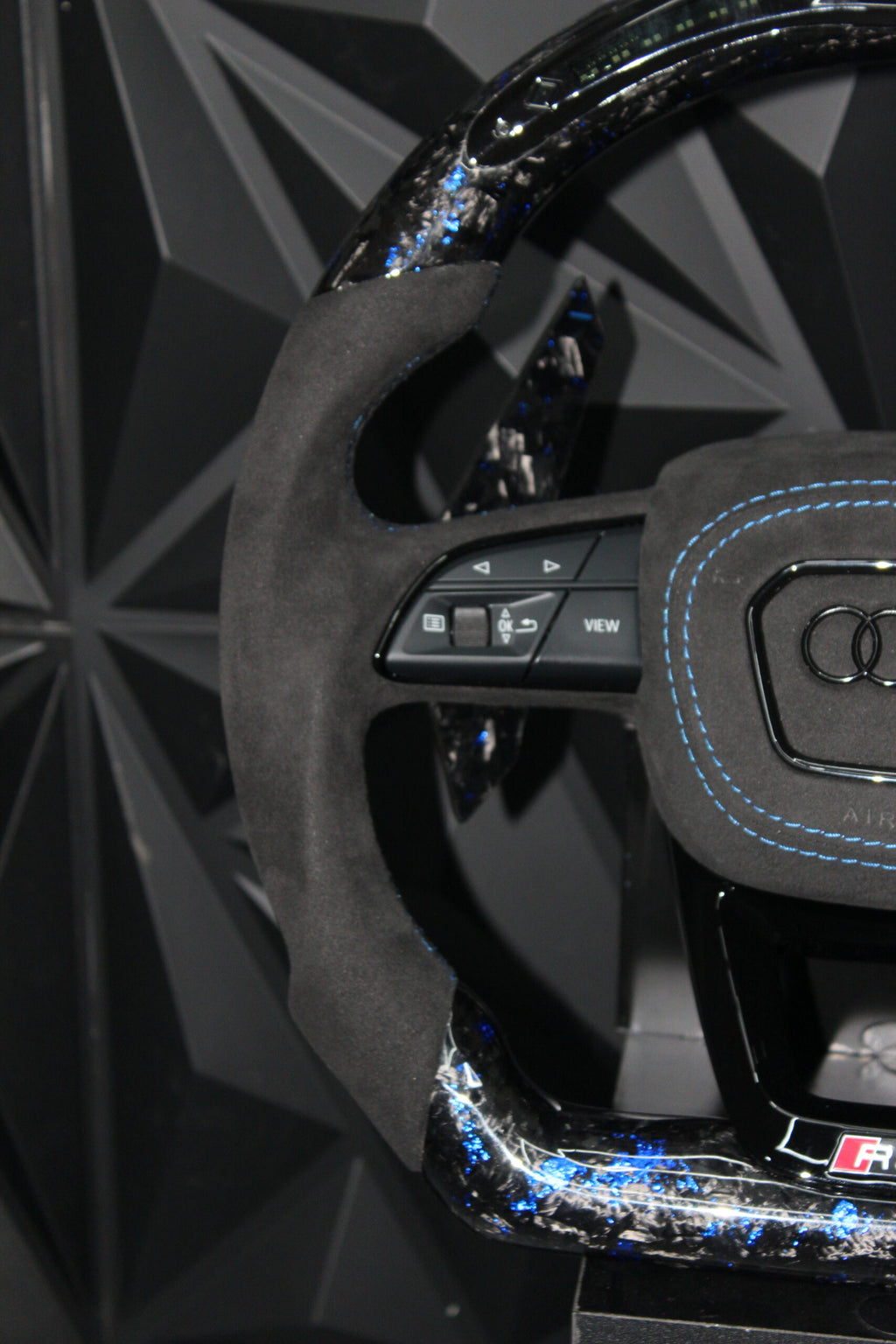 Volante AUDI - Carbono Forjado/Alcantara/Pantalla LED Racing -BLUE