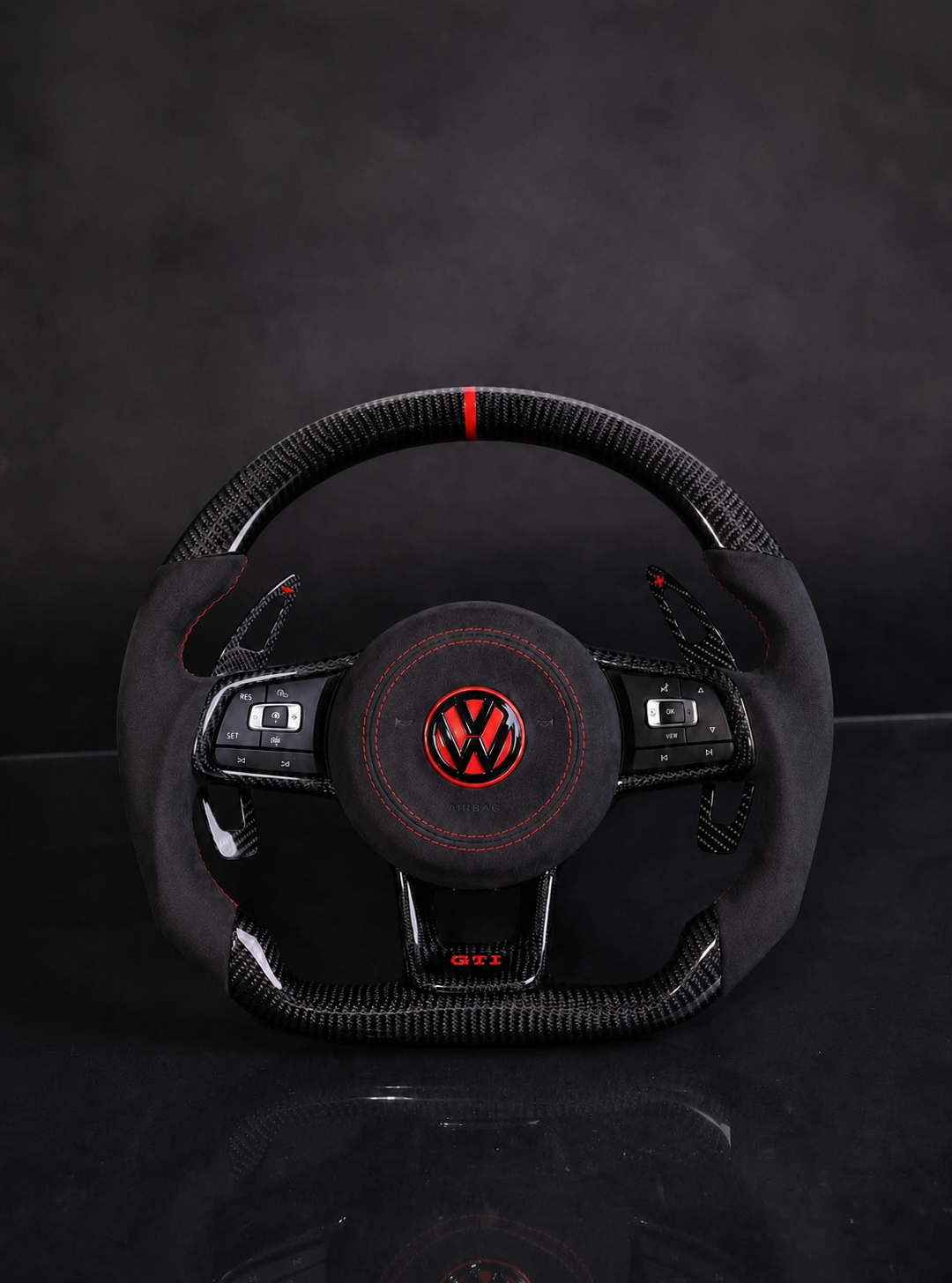 Volante AM-CUSTOM GOLF - Fibra cabrono,Empuñadura Alcantara